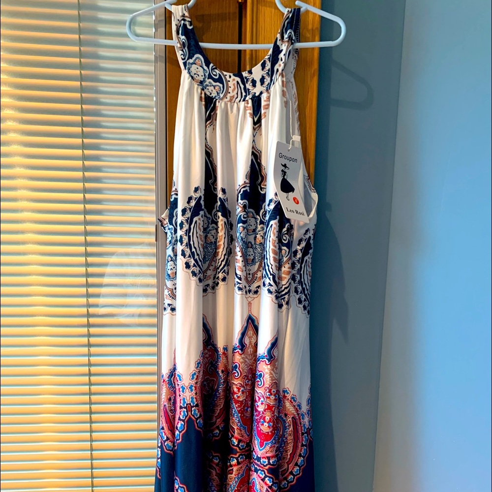 Women’s small multi color dress